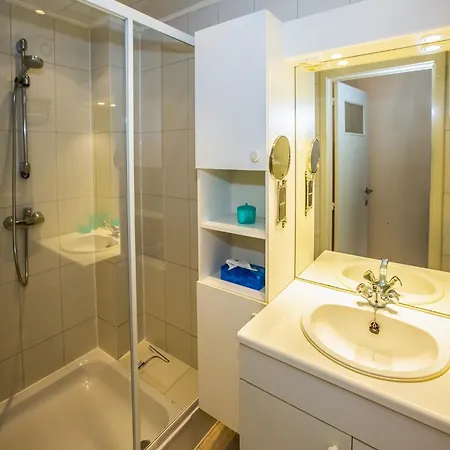 Bright Coastal Getaway, Cleaning Included * Middelkerke