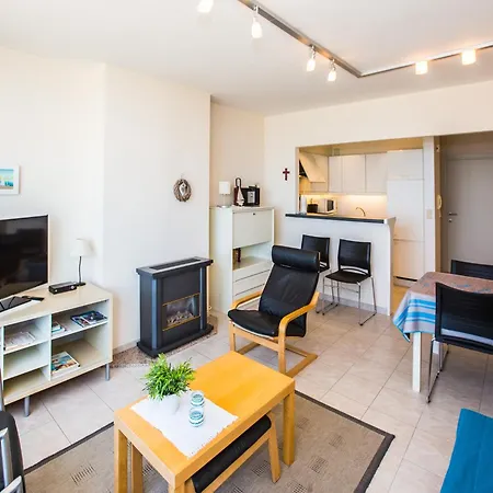 Bright Coastal Getaway, Cleaning Included Apartment Middelkerke