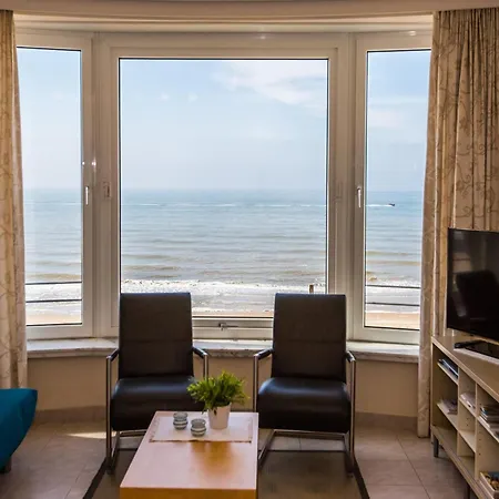 Bright Coastal Getaway, Cleaning Included Middelkerke
